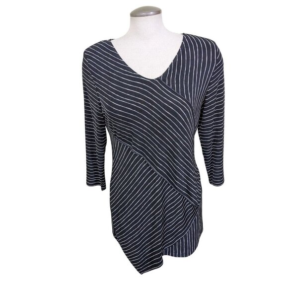 Chicos TRAVELERS Womens Small Stripe Black White Top Slinky Asymmetrical Hem - Picture 1 of 6